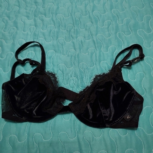NWT Victoria secret 32B velvet lace new bra black - Picture 4 of 14